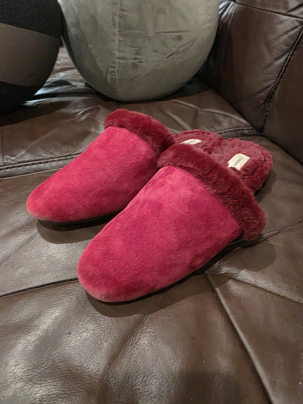 Birdies Fuchsia Plush Slide Slippers with Faux-Fur Collar